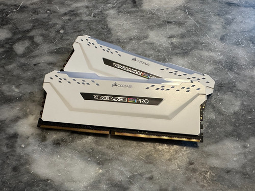 Corsair vengeance rgb pro 16gb - corsair,