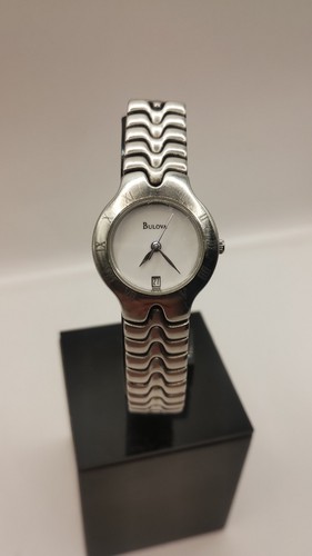 Bulova vintage quartz damenuhr - quartz,