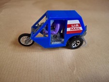 Hot Wheels Rrrumblers: Rip Code blau, Fahrer violett