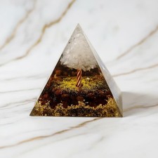 Orgonit pyramide weißer - pyramide,