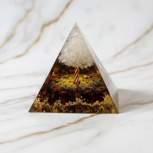 Orgonit pyramide 6cm - 6cm,