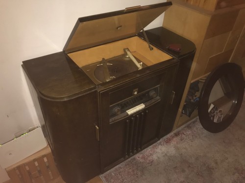 Großes antikes röhrenradio - antikes,