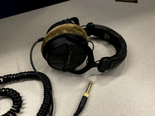 beyerdynamic DT 990 PRO