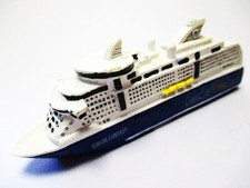 Schiff Modell Kreuzfahrtschiff  Fähre Color Fantasy Cruise Line 12 cm Poly
