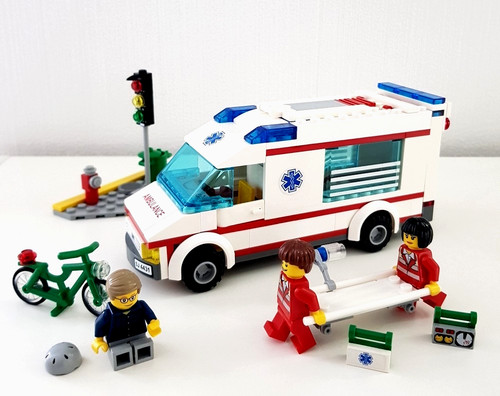 Lego city 4431 - city, krankenwagen