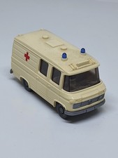 Mercedes Benz  - Krankenwagen