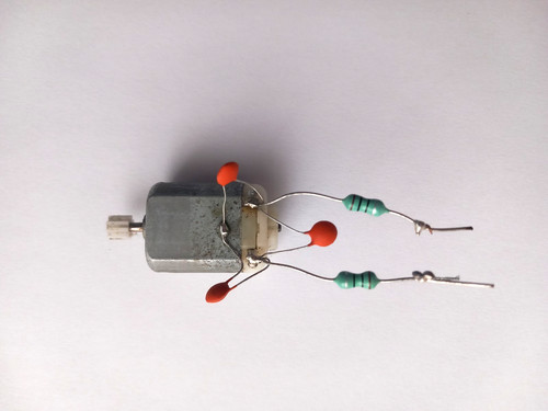 Kleiner elektromotor - kleiner,