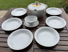 Suppen Service Porzellan weiß mit Goldrand 6 Personen Logo mit Krone & Bavaria