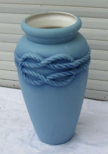 Hellblaue bodenvase mit kordel - bodenvase,