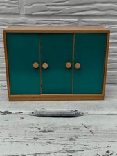 Puppenstuben Schrank