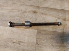 Suzuki VS 750 Intruder VR51B Hinterradachse Achse hinten Achse Hinterrad