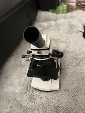 Mikroskop mit Zubehör und