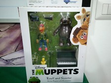 DIAMOND SELECT TOYS The