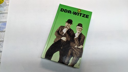 Satire buch ddr - -, 1995