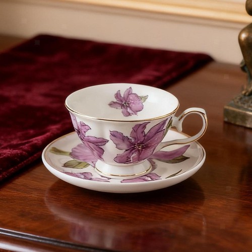 Teetasse und untertasse - und,
