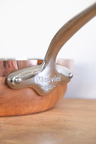 Gewölbte sauteuse aus - m6's,