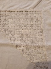 besticktes Kopfkissen