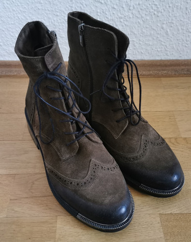 Neue wildleder stiefeletten - neue,