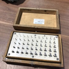 Endmaße, Meßstifte 1-6 mm  Stufung 0,1 mm in Truhe (W-29)