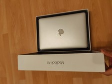 Apple MacBook Air 13,3 Zoll (128GB SSD, Intel Core i5) Defekt 