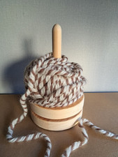 Wollabroller Knäuelhalter Wollhalter Garnhalter 