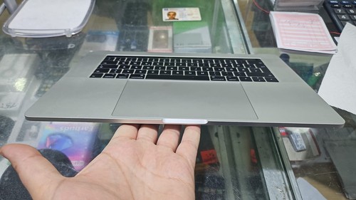 Macbook pro 2016 2017 - 15",
