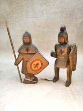 Ostheimer Figuren 2 x Ritter Holz 16 und 17 cm Höhe
