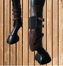 Leder Gamaschen, Vorderbein