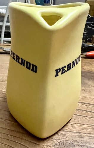 Pernod pub krug - kleines, modell