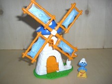 Ferrero Ü Ei, Maxi Ei, Kinder Freude, Windmühle mit Schlumpf, diverses Spielzeug