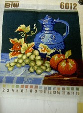 fertiges Stickbild; Zinnkrug