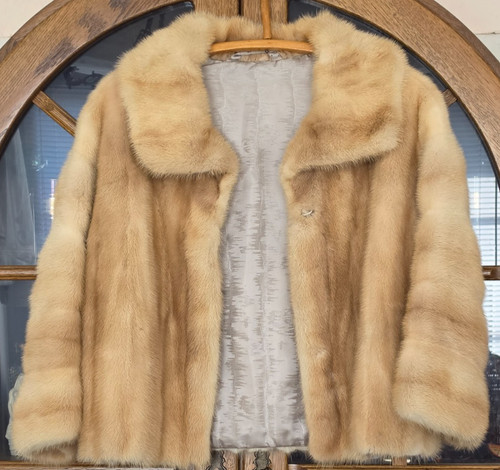 Kuschelweiche echte nerzjacke - kuschelweiche,