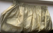 JAB Store zartgrün mit goldgelben Streifen semi-blickdicht seidig 330 cm lang 1A