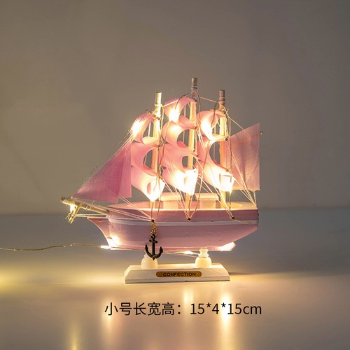 Holzsegelboot mit lampe - holzsegelboot,