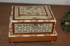 Antikes Holz  Zigaretten Kästchen Spieluhr  Knochen Intarsien c1950 VIDEO