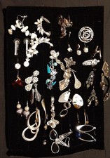 Konvolut Modeschmuck ,Ohrringe, Anhänger und Anstecknadel.teilw. auch für Kinder