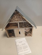 Insektenhotel - Naturbelassen & Wetterfest, Insektenhaus aus Naturholz für Biene