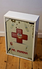 Medizinschrank Arzneischrank Hausapotheke Medizin Medikamente Pharma Vintage