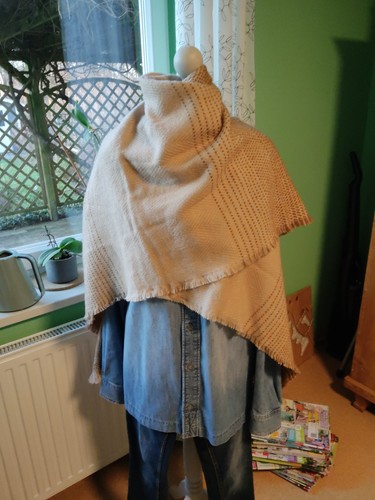 Sale cream poncho - ,