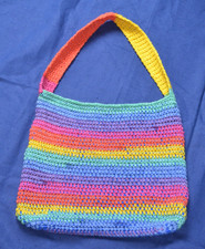 Unikat Selbsgehäkelte  Tasche Umhängetasche fröhlicher Farbverlauf -Sommertasche