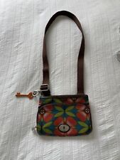 Lovley Fossil Key Per Crossbody grün blau grau Blumen rosa Wachstuch Canvas