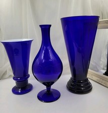 Alte Art Deco blaue Glasvase, Mundgeblasen