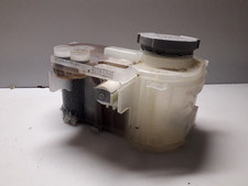 Demontiert mit Bosch SMI57D45EU Salzspender mit Zubehör 9000632599