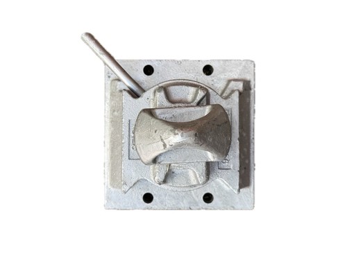 Container twistlock mit - container,