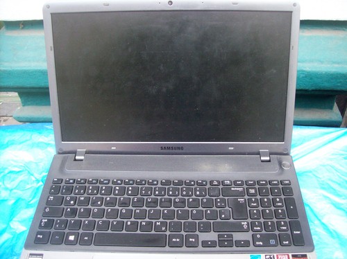 Laptop samsung np355v5c defekt - laptop,