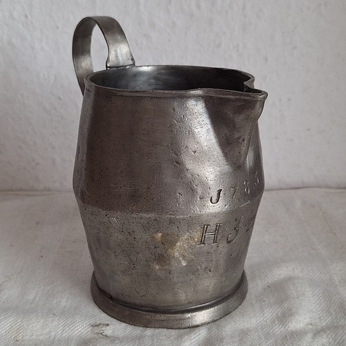 Antiker krug kanne aus - antiker, zinn