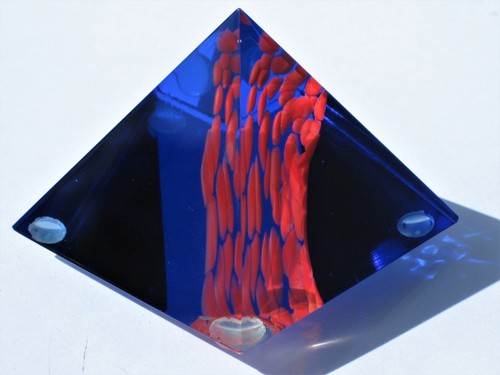Pyramide aus glas - pyramide,