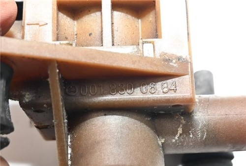 A0018300684 zusatzwasserpumpe - ,
