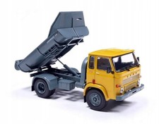 STAR SHL W28 1:43 + ZEITUNG