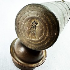 Mokkamühle aus Messing, Marke